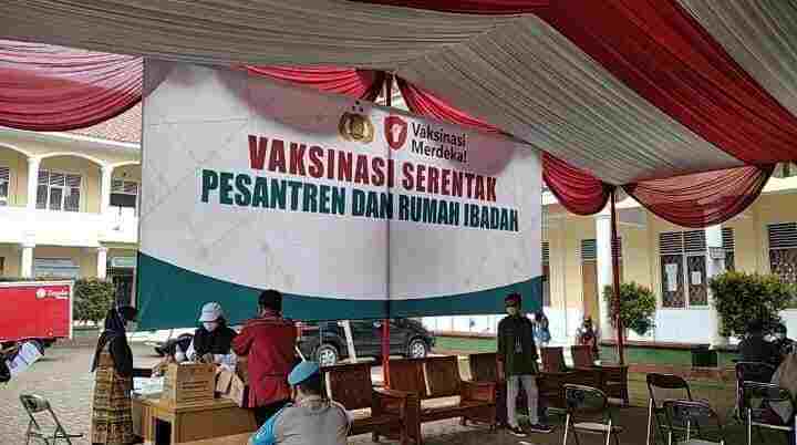 vaksinasi pesantren